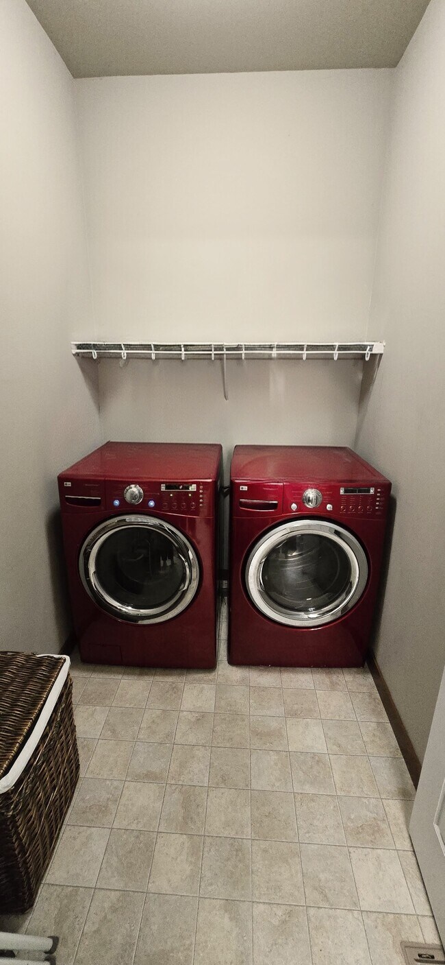 Building Photo - 10438 Buccaneer Pl