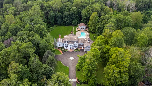 Building Photo - 1421 Oenoke Ridge