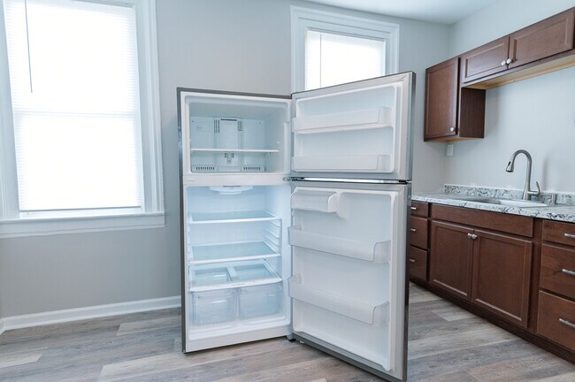 Building Photo - 1 Parkview St