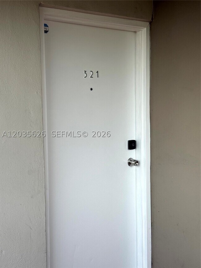 Building Photo - 802 NW 87th Ave