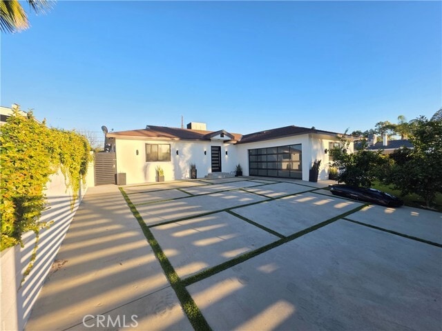 Building Photo - 7954 Crosnoe Ave