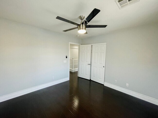 Building Photo - BEAUTIFUL HOME IN RHODES RANCH GUARD GATED COMMUNITY! AMMENITIES INCLUDE COMMUNITY BASKETBALL COU...