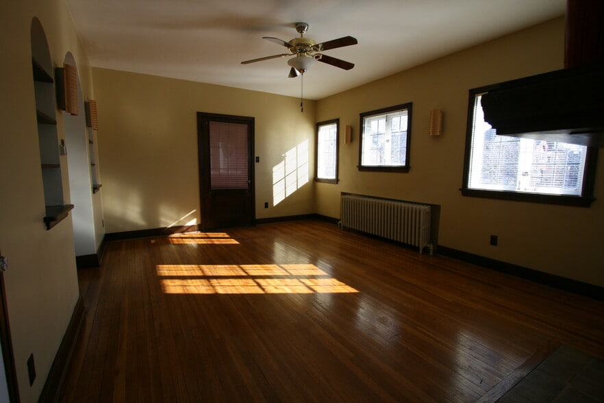 Front room door is to private veranda - 330 S Aiken Ave