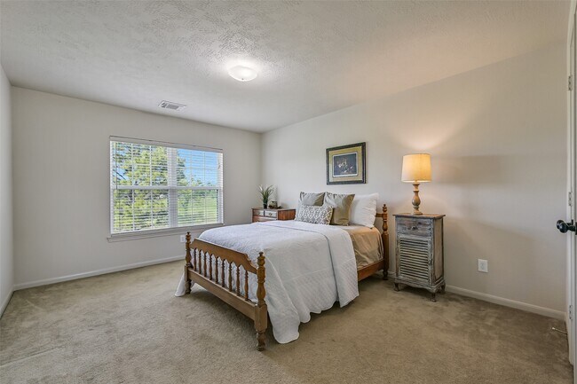 Building Photo - 1404 Hollier Rd