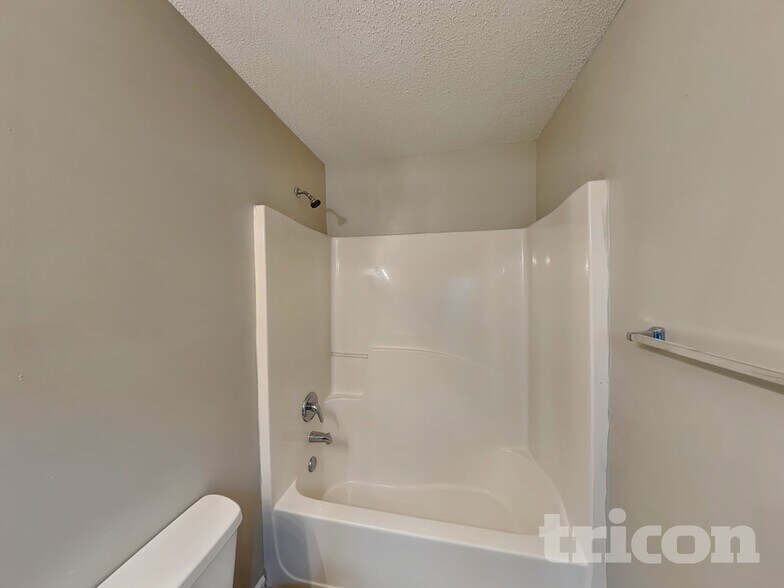 Building Photo - 2251 Bigwood Trail