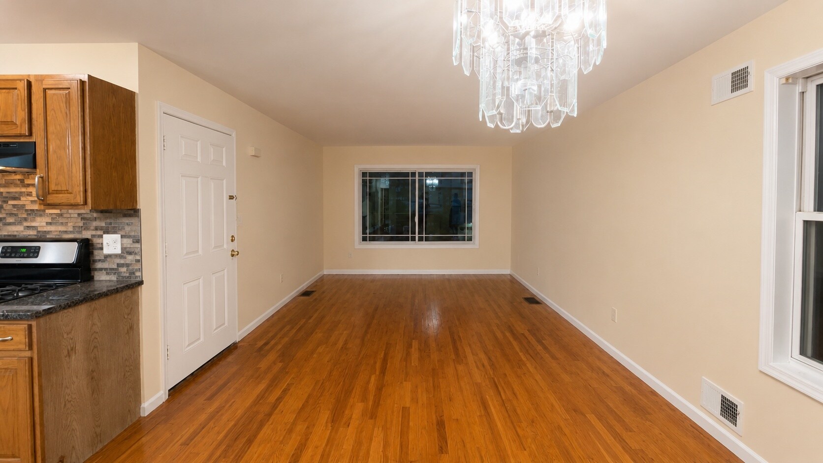 LIVING ROOM - 226 Bond St