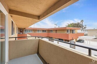 Building Photo - 3 Bedroom Condo Close to Base