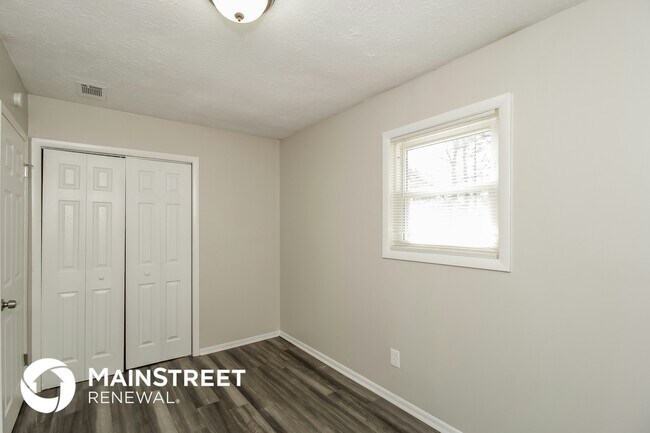 Building Photo - 3791 S Ridge Dr