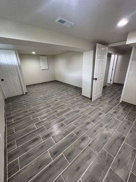 Building Photo - 1617 Somerset Shire Dr