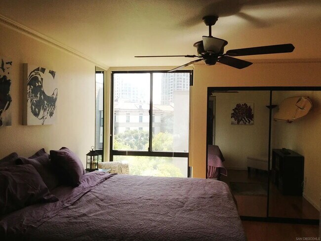 Building Photo - "Chic 1-Bedroom Urban Retreat in Vibrant San Diego Locale!"