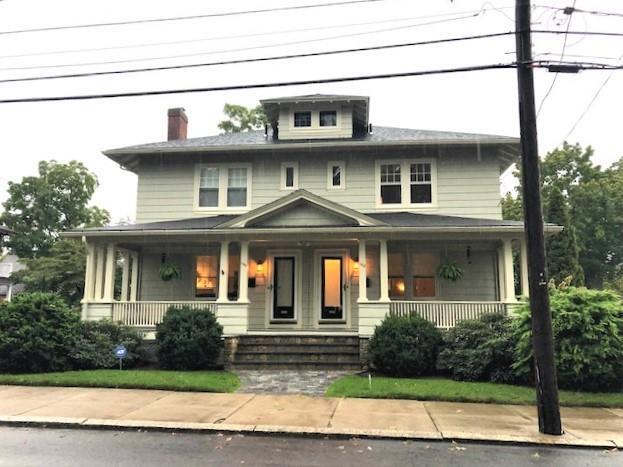 Primary Photo - 122 Ridge St
