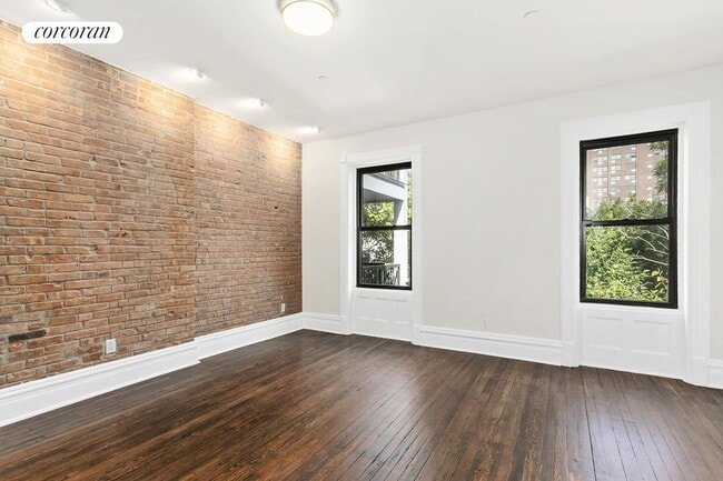 Building Photo - 263 W 131st St