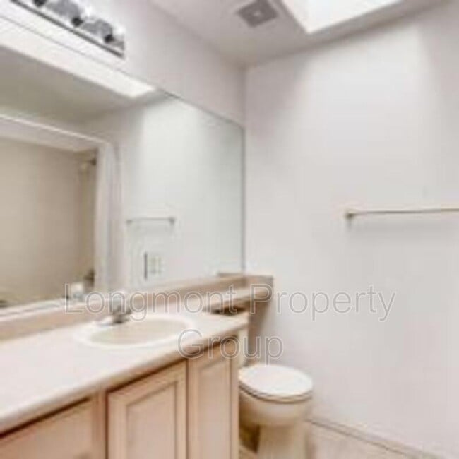 Building Photo - 3581 Larkspur Cir