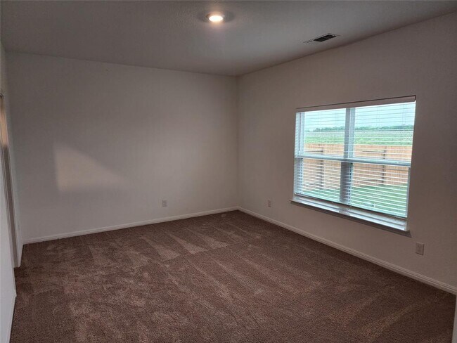 Building Photo - 18412 Speculator Ln