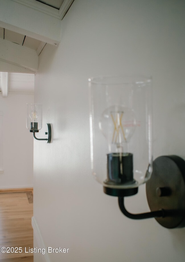 Building Photo - 2725 Brownsboro Rd