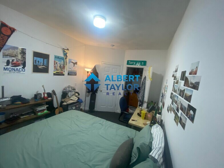 Building Photo - 612 Columbus Ave