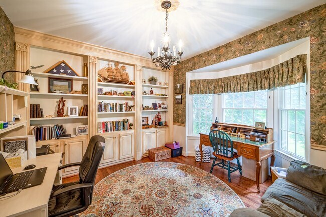 Building Photo - Beautiful home with pool | 6,000+ square feet