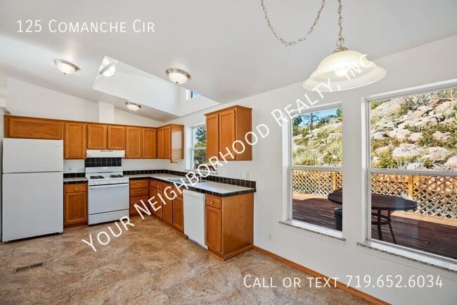 Building Photo - 125 Comanche Cir