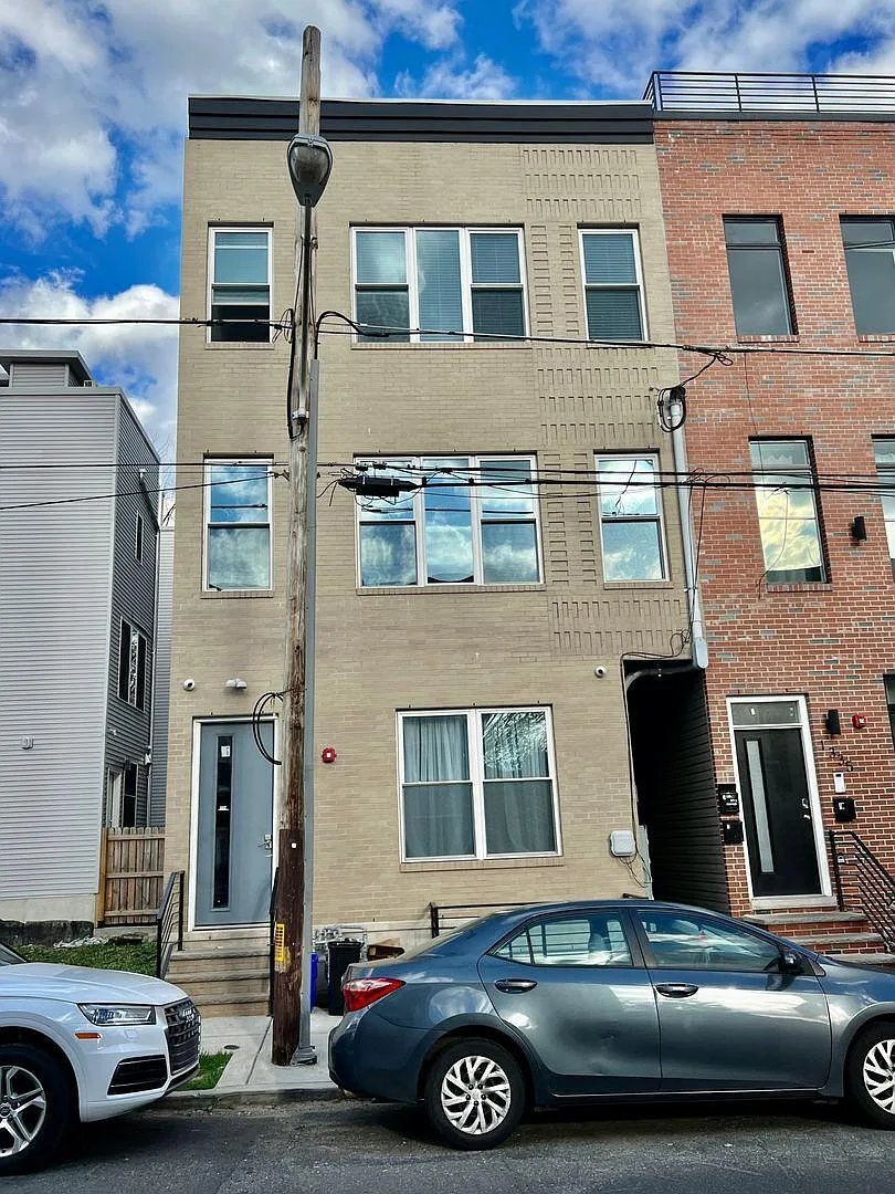 Building Photo - 1337 N Franklin St
