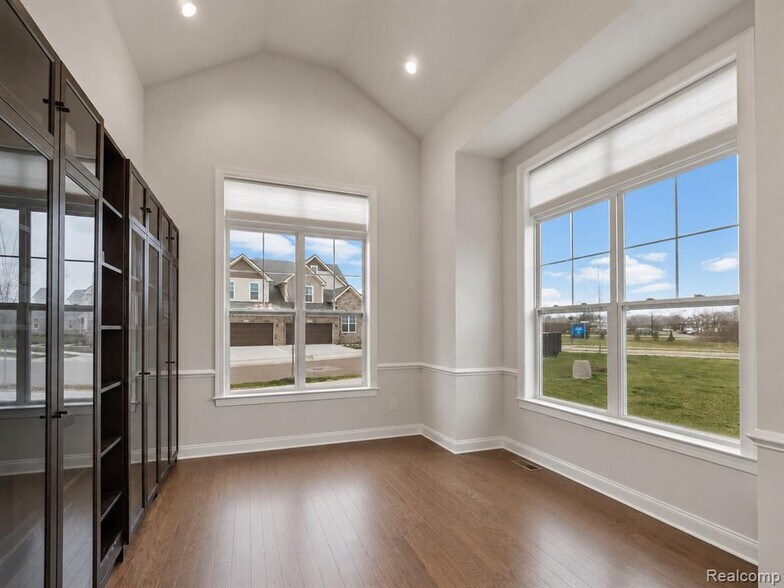 Building Photo - 3219 Brackley Dr