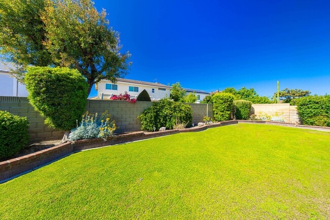 Building Photo - Upgraded 4 bedroom Fountain Valley Home