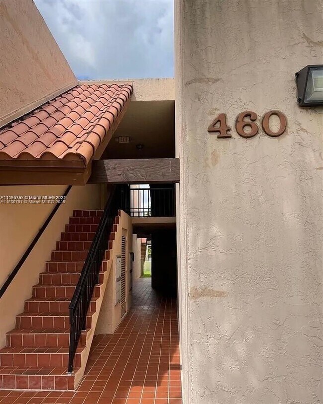 Building Photo - 460 W Park Dr