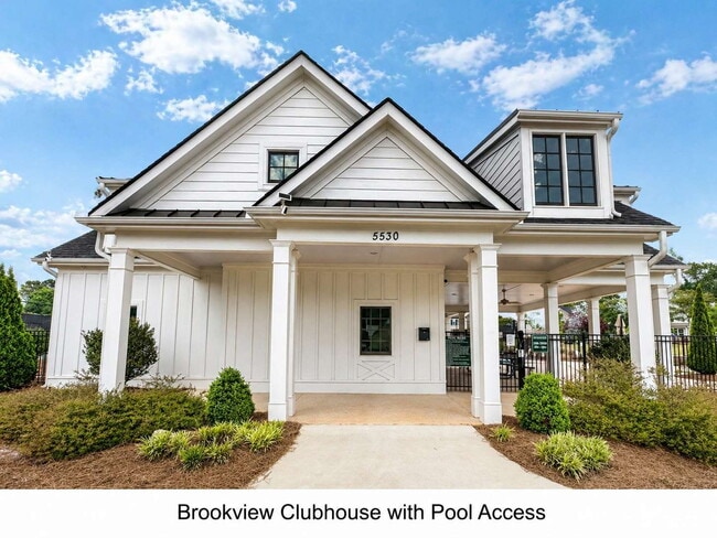 Building Photo - End Unit Townhome in Brookview Subdivsion in North Forsyth