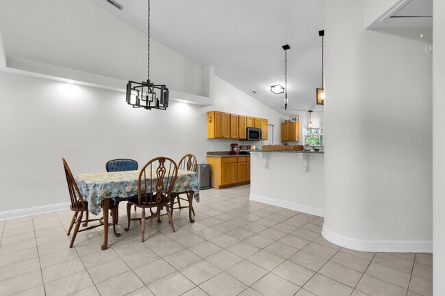 Building Photo - 117 Craftsman Dr