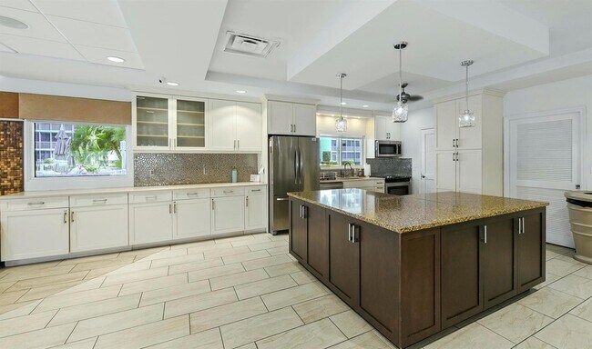 Building Photo - 3300 S Ocean Blvd