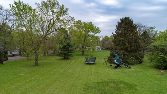 Building Photo - 4200 Dublin Rd