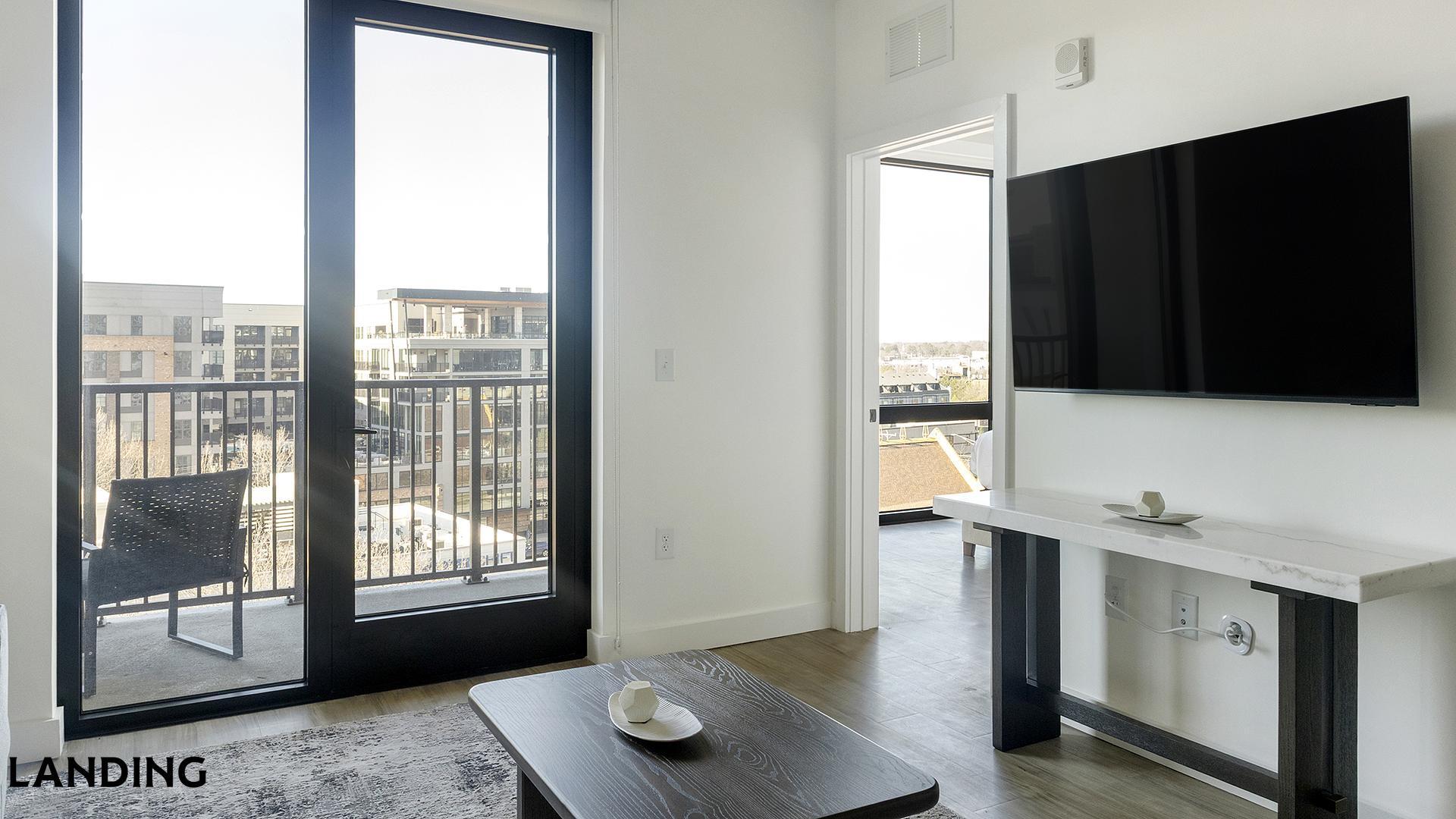 Building Photo - 1007 S Mint St