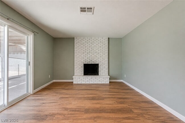 Building Photo - 130 Forest Ln