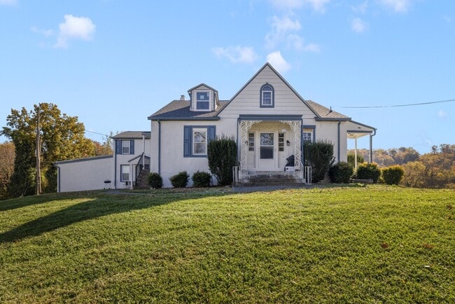 Primary Photo - 3800 Memorial Blvd