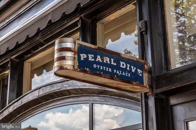 Building Photo - 1225 13th St NW