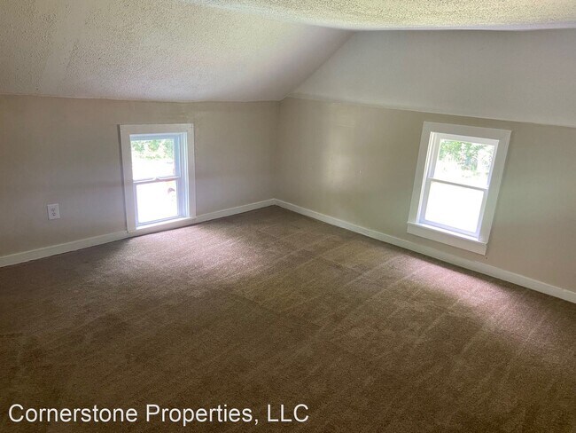 Building Photo - 3 br, 1 bath House - 304 Rainey St