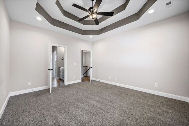 Building Photo - Spacious 4 bedroom 3 full bath home for rent!