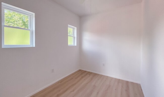 Secondary bedroom - 3154 6th Ave