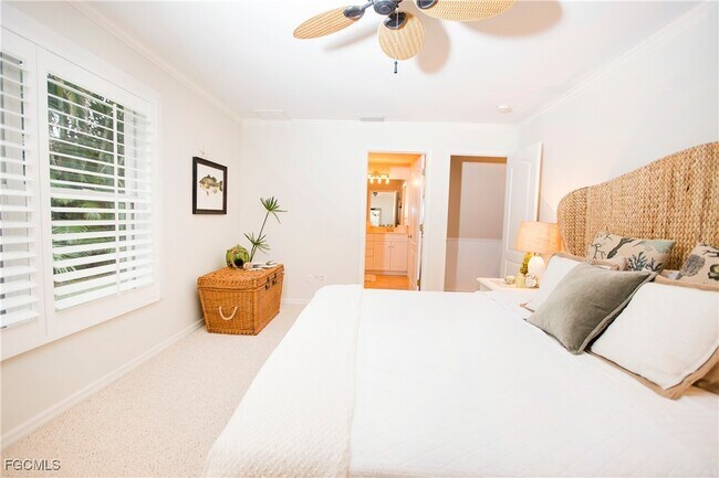 Building Photo - 22631 Island Lakes Dr