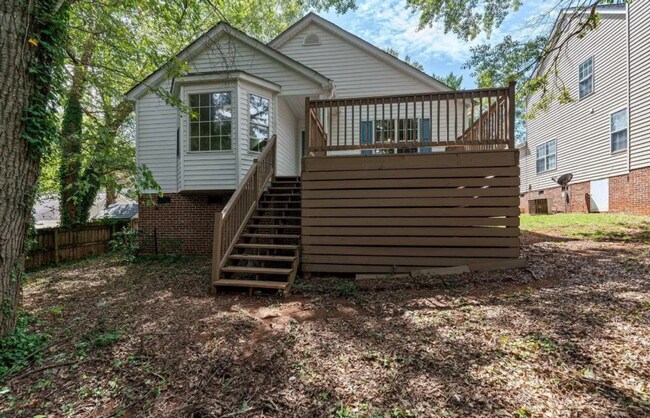 Building Photo - Charming 4/3 Home Downtown Greenville!