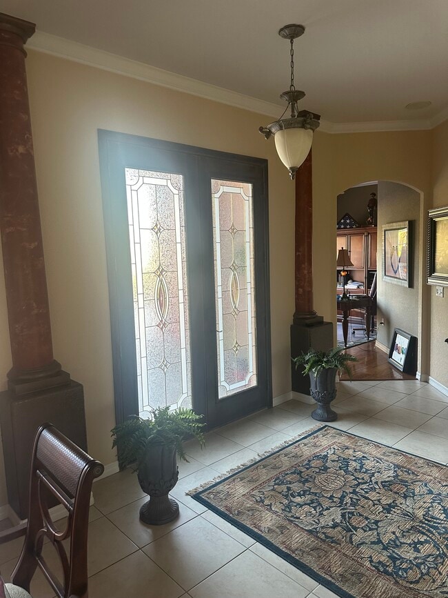 Building Photo - 566 Planters Manor Way