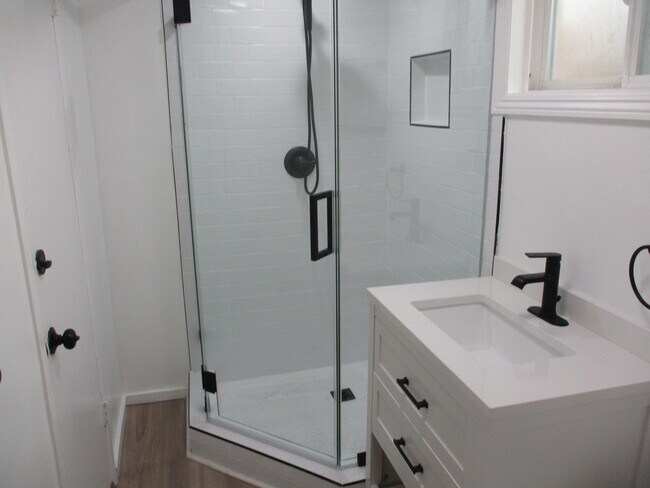 Bathroom - 128 Shell St