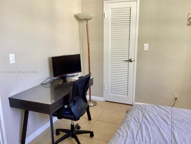 Building Photo - 3001 S Ocean Dr