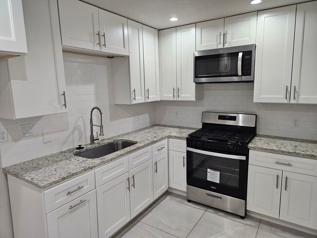 Building Photo - 1352 Trudy Elaine Dr