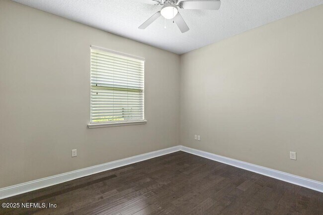 Building Photo - 1025 Santa Cruz St