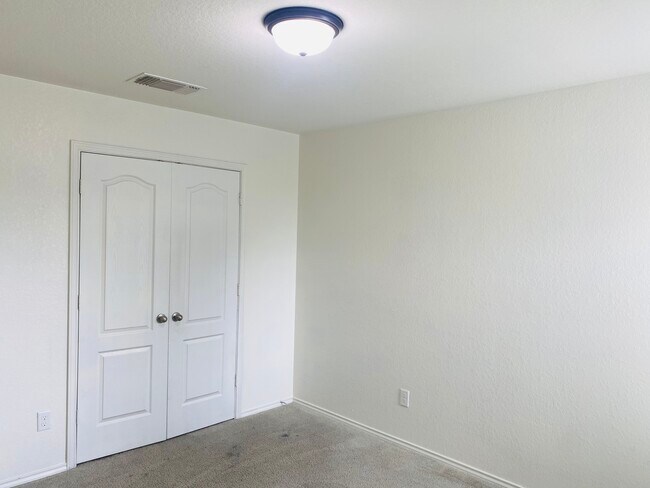 Building Photo - 2036 Brandywine Dr