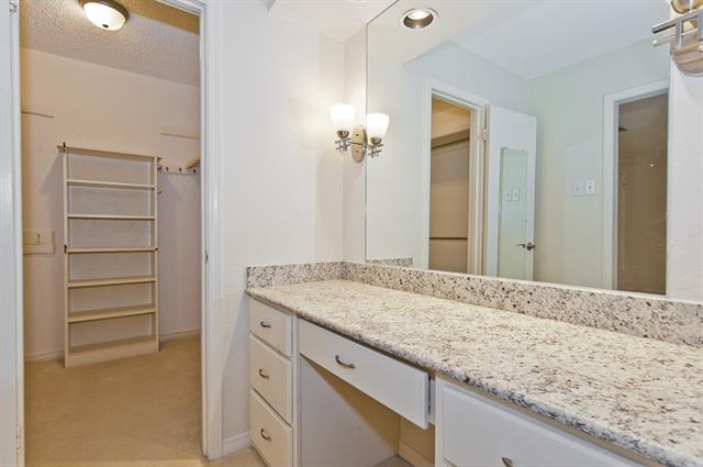 Building Photo - 6957 Helsem Way