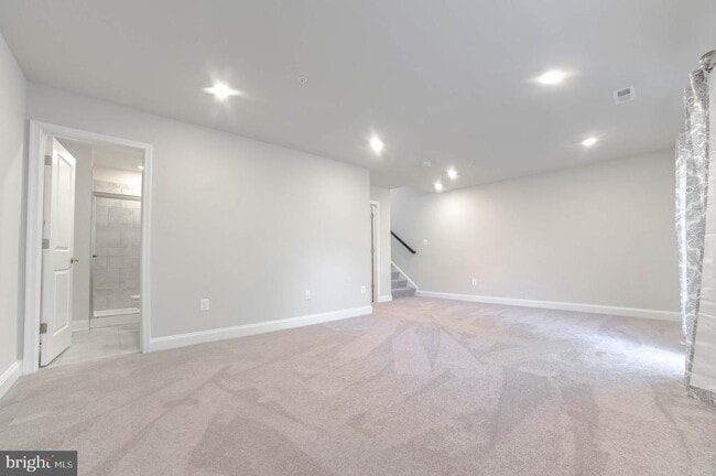 Building Photo - 23861 Myrtle Glen Way