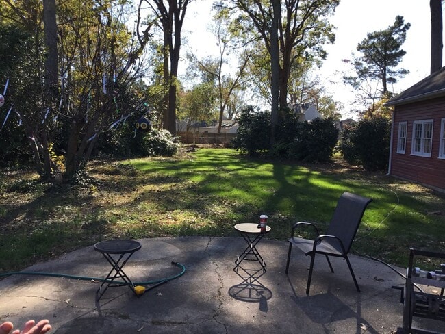 Building Photo - Recently updated ranch in Thoroughgood!