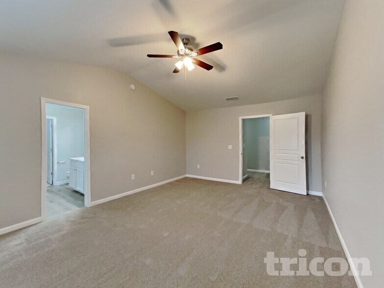 Building Photo - 183 Pillow Ln