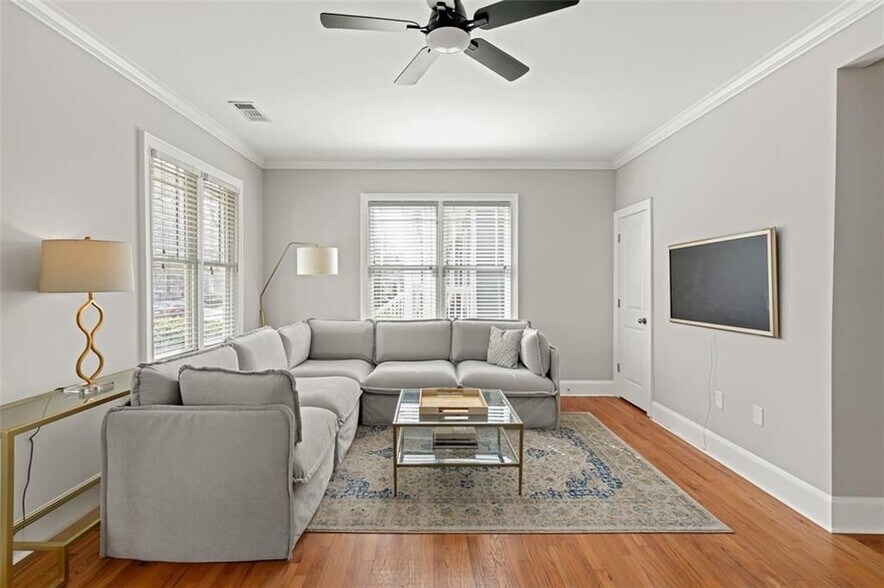 Building Photo - 372 Clifford Ave NE